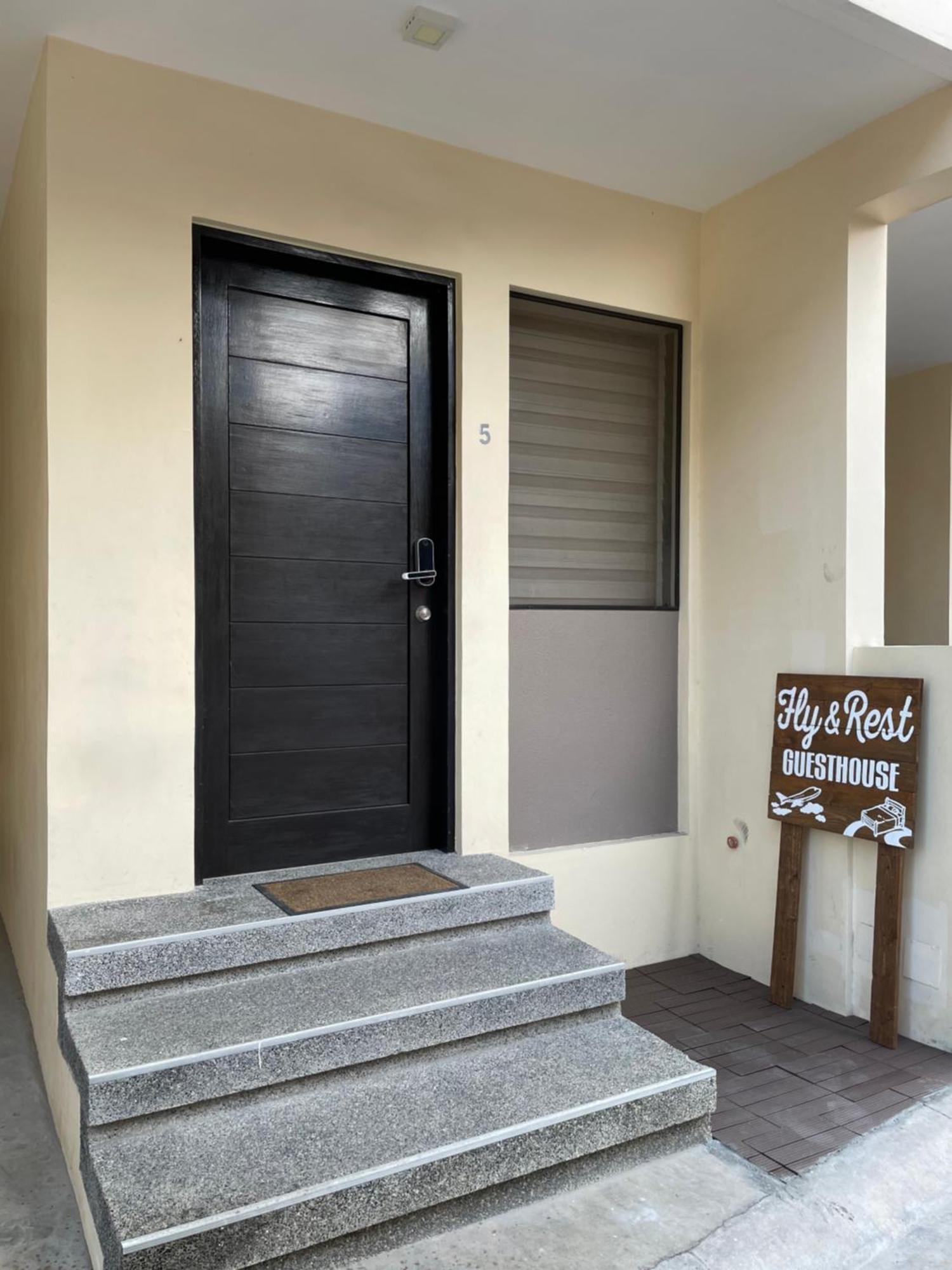 Fly & Rest Guesthouse - Mactan-Cebu International Airport Lapu-Lapu City Exterior photo