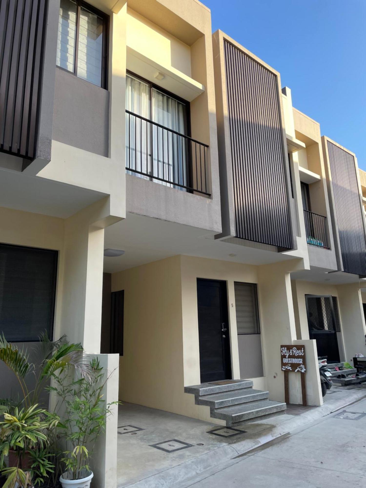 Fly & Rest Guesthouse - Mactan-Cebu International Airport Lapu-Lapu City Exterior photo
